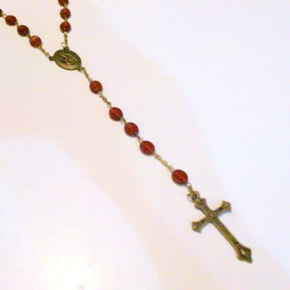 Vintage Red Bead and Brass Tone Saint Therese Rosary - Picture 3 of 5